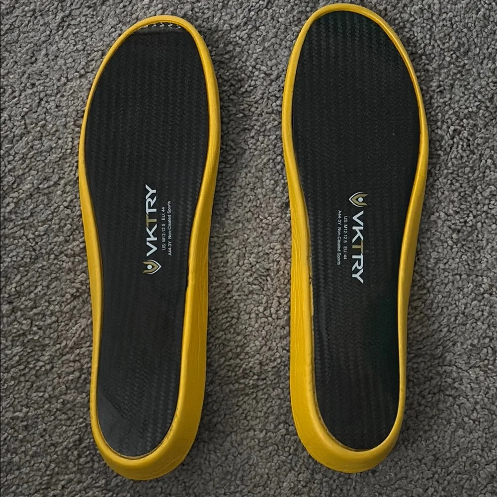 Black and Gold Performance Insoles - Picture 2 of 2